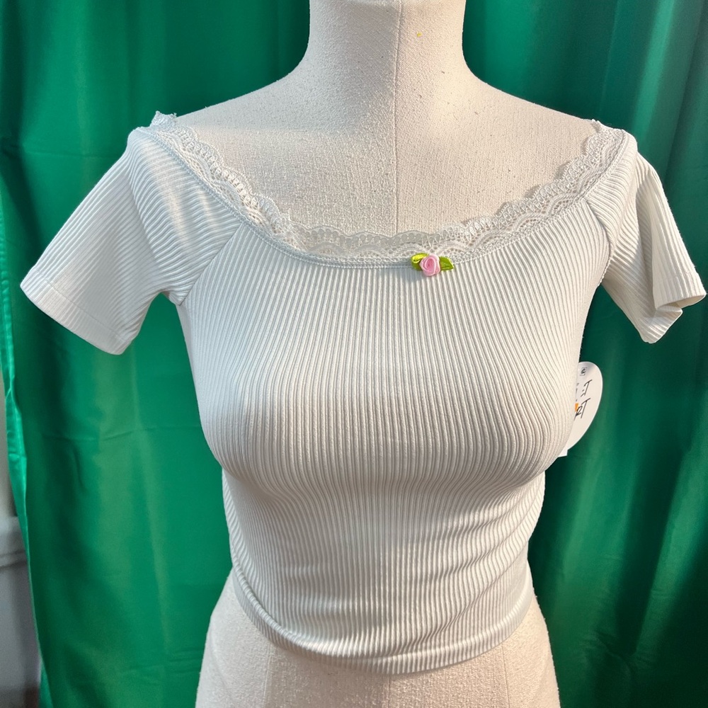 Ribbed Crop Blouse with Short Sleeves - Picture 7 of 13